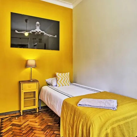 Apolonia Terrace - Lisbonbreaks *
